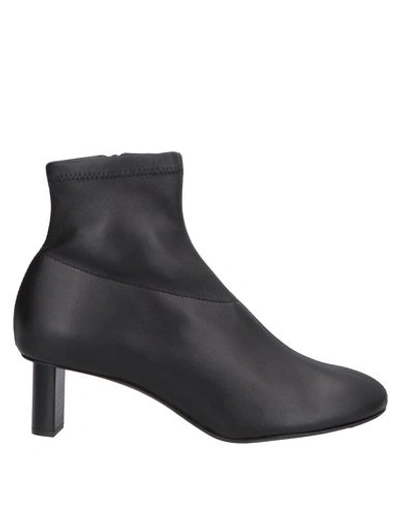 Joseph Ankle Boots In Black