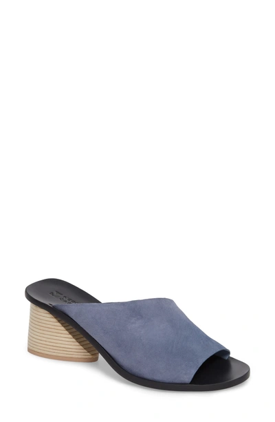 Mercedes Castillo Izar Slide Sandal In Flax