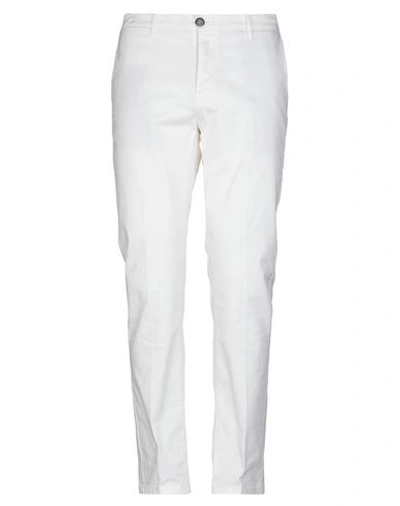 Addiction Casual Pants In White