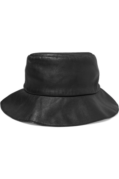 Albus Lumen + Helen Kaminski Isa Leather Hat In Black