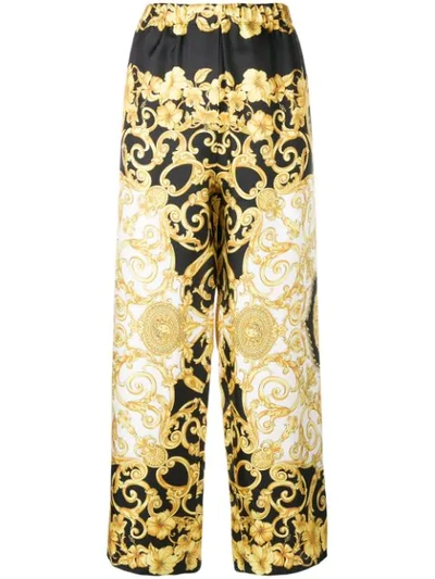 Versace Printed Cropped Silk-charmeuse Wide-leg Pants In Nero Stampa Oro