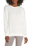 Alo Yoga Soho Pullover In Pristine Heather