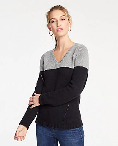 Ann Taylor Petite Colorblock Pointelle V-neck Sweater In Heather Sleek Silver