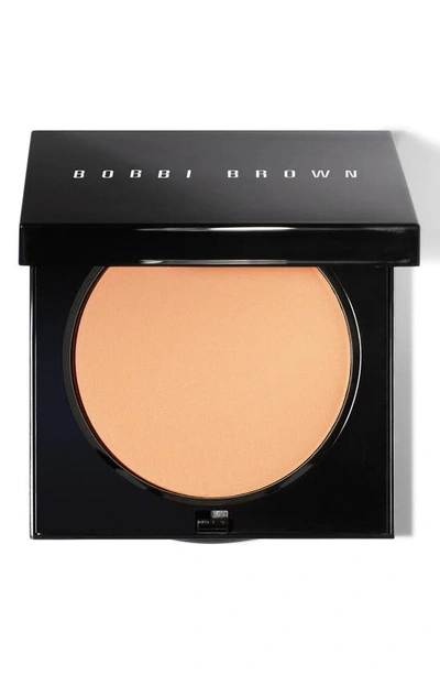 Bobbi Brown Sheer Finish Pressed Powder In #06 Warm Natural