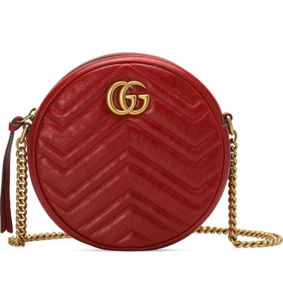 Gucci Gg Marmont迷你圆形单肩包 - 红色 In Rosso