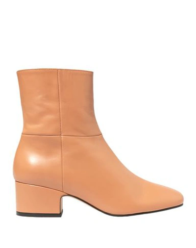 Joseph Ankle Boot In Camel
