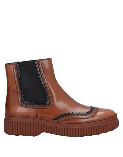 Tod's Ankle Boots In Brown