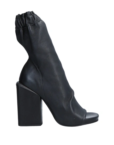 Cinzia Araia Ankle Boots In Black