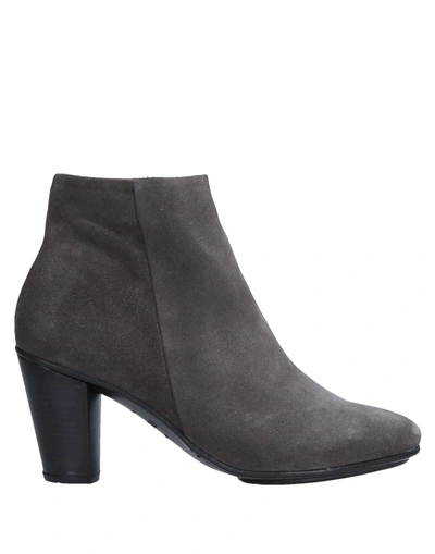 Ndc Ankle Boot In Grey