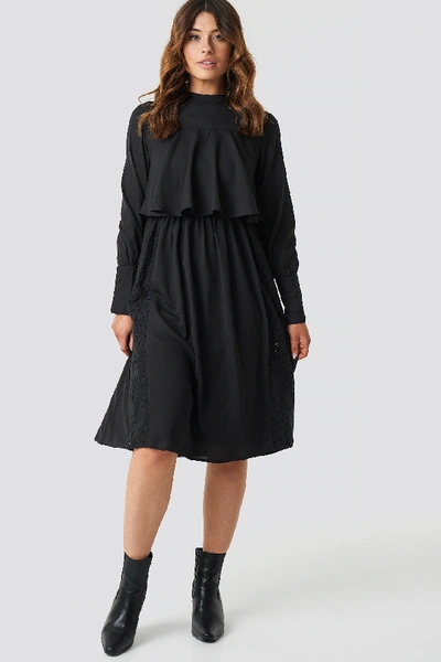 Na-kd High Neck Lace Detail Midi Dress - Black