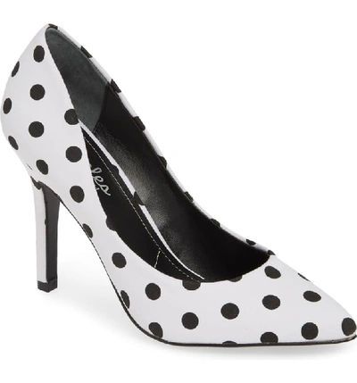 Charles By Charles David Maxx Pointy Toe Pump In White/ Black Fabric