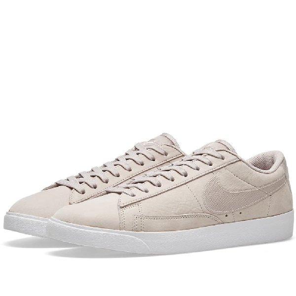 nike blazer low lx pink