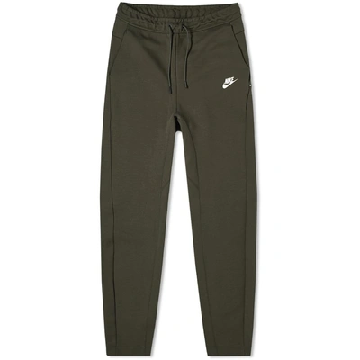 Nike Tech Fleece Pant In Green
