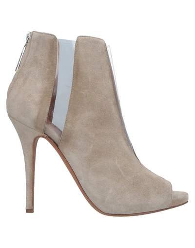 Alexa Wagner Ankle Boot In Beige