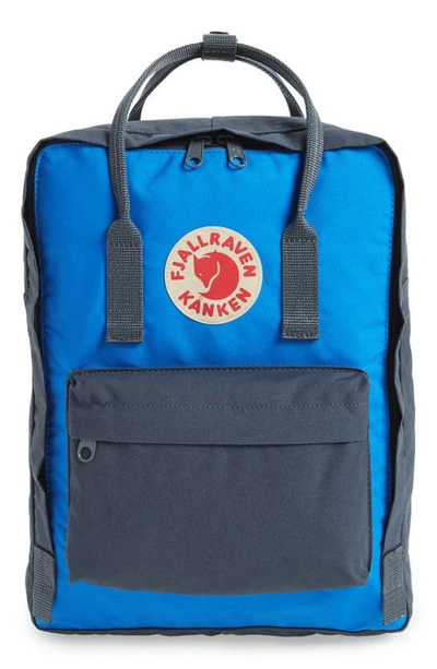 Fjall Raven Kånken Water Resistant Backpack In Graphite-un Blue
