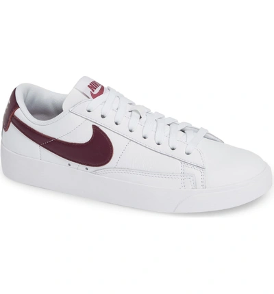Nike Blazer Low Se Sneaker In White/ Bordeaux-white