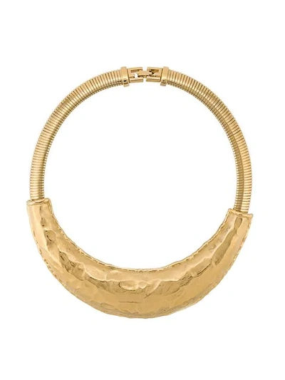 Pre-owned Givenchy 1980s Hammered Crescent Choker Necklace In Gold