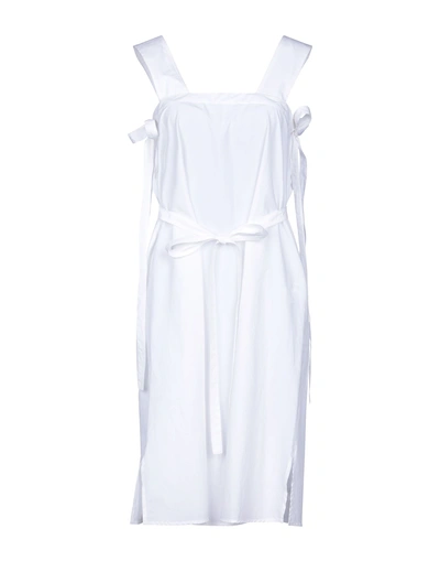 Alysi Knee-length Dress In White