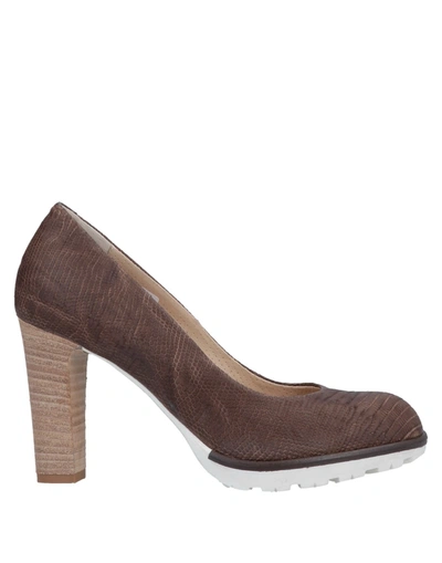 Manas Pump In Dark Brown