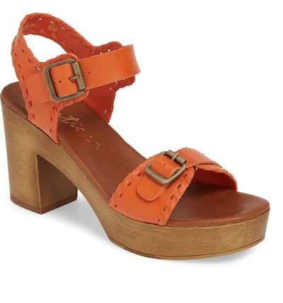 Matisse Twiggy Platform Sandal In Fire