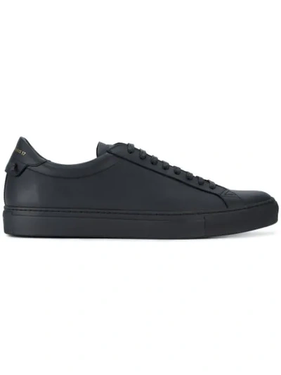Givenchy Urban Knots Low Top Sneaker In Black