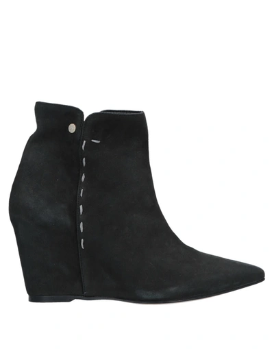 Manila Grace Ankle Boots In Lead
