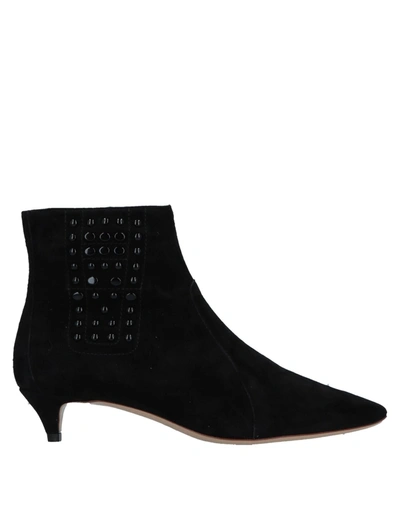 Tod's Ankle Boots In Black