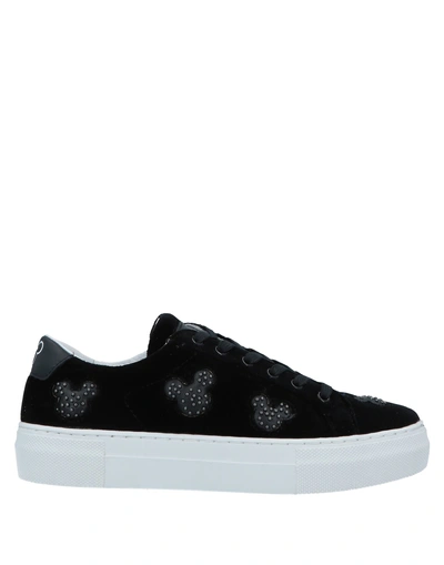 Moa Master Of Arts Sneakers In Black