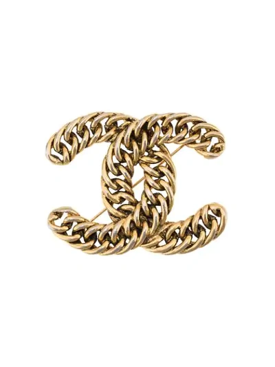 Pre-owned Chanel Chain Interlocking Cc Brooch In Gold