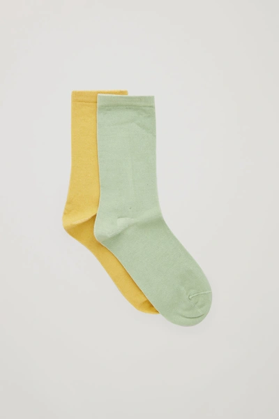 Cos Two Pairs Of Cotton Socks In Green
