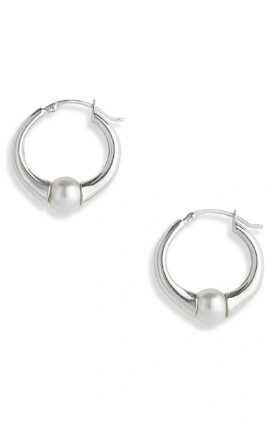 Sophie Buhai Small Vermeer Hoop Earrings In Sterling Silver/ Crystal Pearl