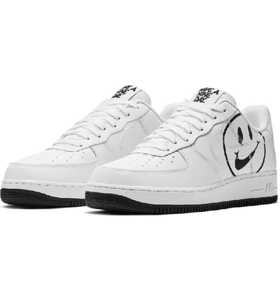 Nike Day Sneaker In White/ White/ Black