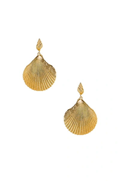 Amber Sceats Katrina Earrings In Metallic Gold.