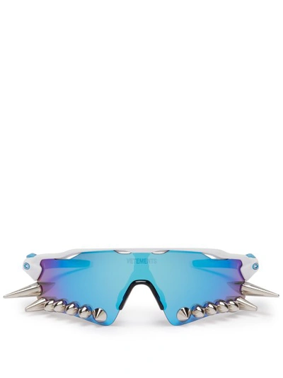 interference Medal spirit Vetements X Oakley Spikes 400 Sunglasses In White | ModeSens
