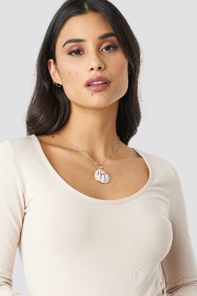 Na-kd Small Real Shell Necklace - White,purple In Natural