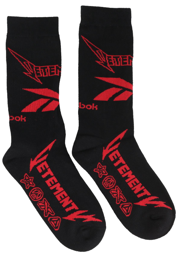 Vetements Metal Logo Socks In Black 