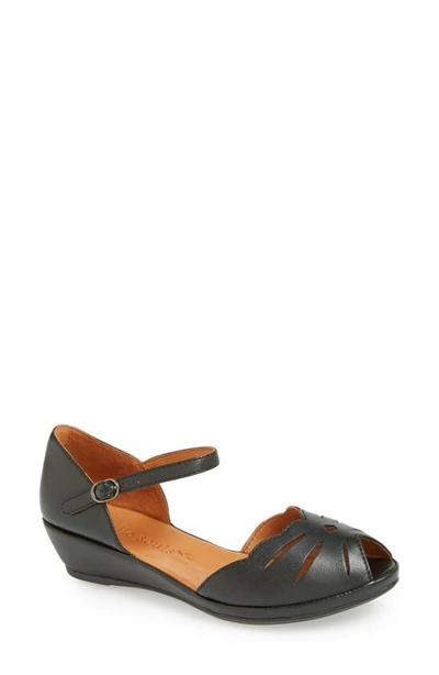 Gentle Souls By Kenneth Cole 'lily Moon' Sandal In Black/ Black