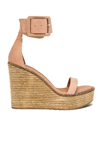 Alias Mae Kimi Wedge In Blush