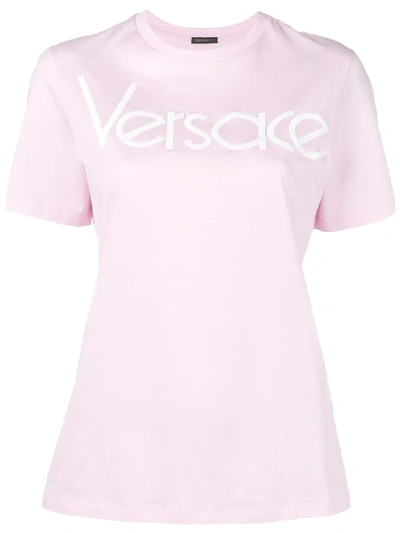 Versace Logo Print T-shirt In Rosa