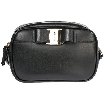 Ferragamo Women's Leather Cross-body Messenger Shoulder Bag Vara In Black