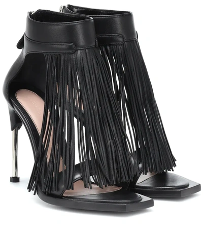 Alexander Mcqueen Fringed Leather Sandals In Black/silver