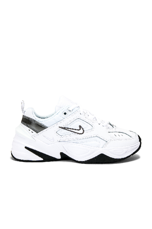 nike m4k tekno