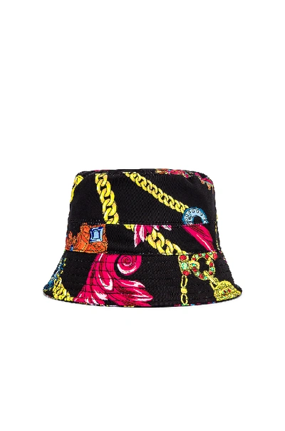 Versace Cap In Nero & Stampa