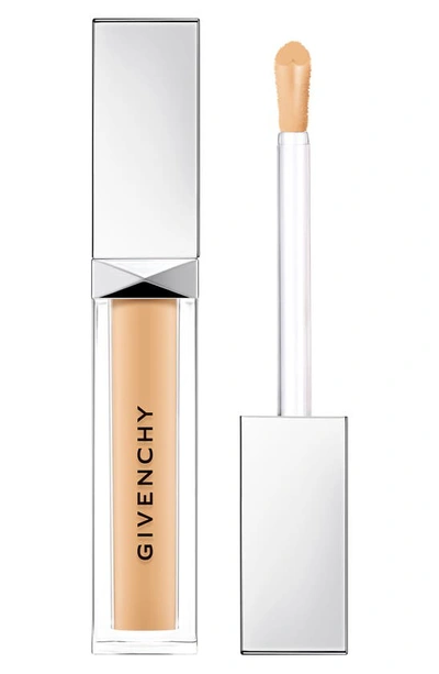Givenchy Teint Couture Everwear 24h-wear Radiant Concealer In 16 Light Beige With Yellow Undertones