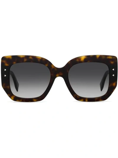 Fendi Oversized Sunglasses In Brown
