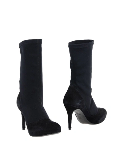 Atelier Mercadal Ankle Boot In Black