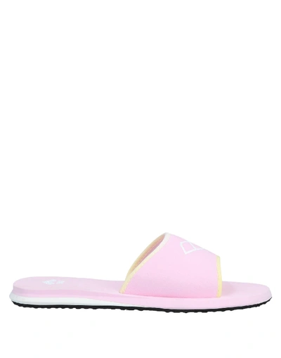 Arena Slippers In Light Pink