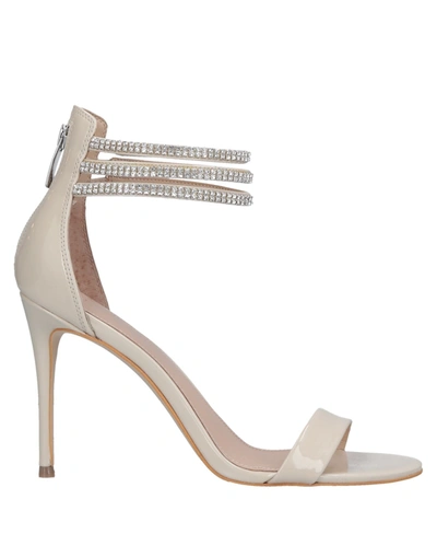 Guess Sandals In Beige
