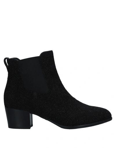 Hogan Ankle Boots In Black