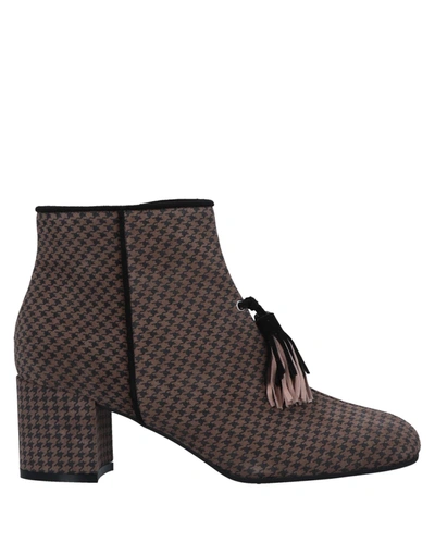 Pollini Ankle Boot In Light Brown